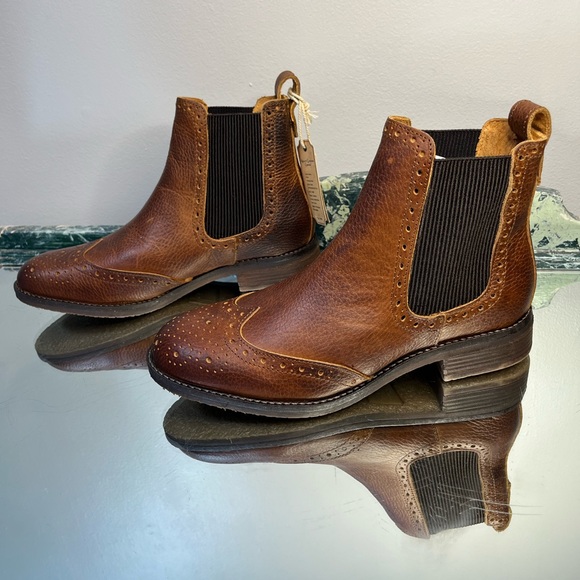 Fat Face Chelsea Brogue Boots. - Picture 6 of 10